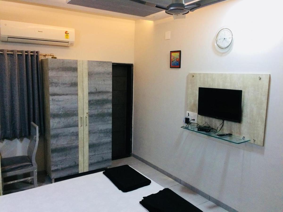 Laxmi Film City Resort Vadodara Bagian luar foto
